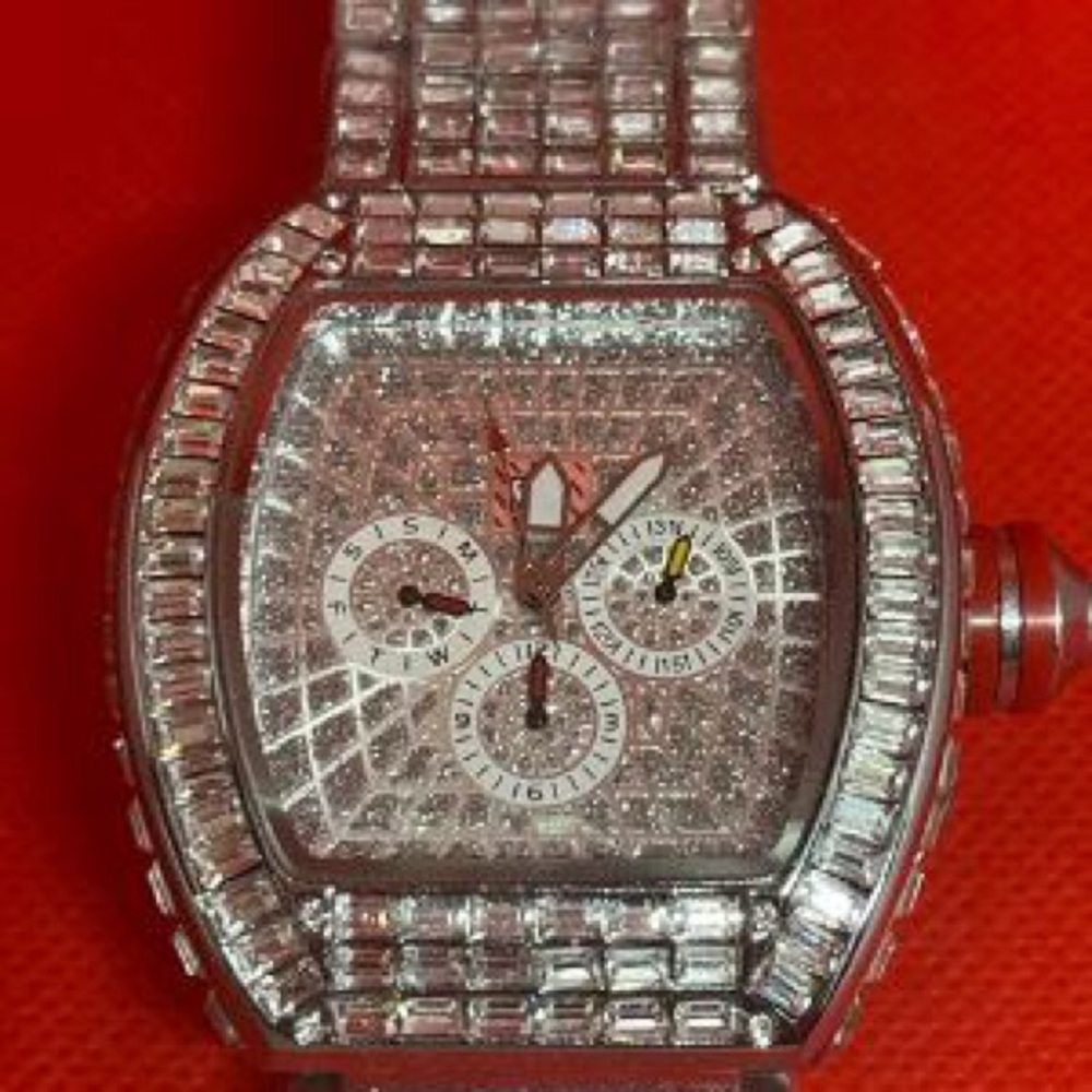 Watch Fully Iced-Out - Picture 3 of 7